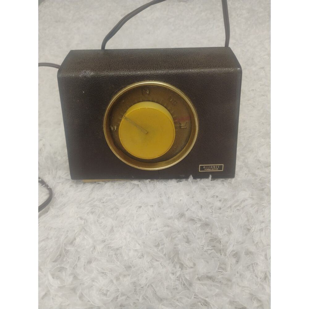 Alliance Tenna-Rotor Model U-100 Antenna Rotor Control Box Powers On Used/PARTS